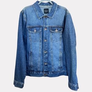 Request Premium women's Size L Distressed Denim Jacket Jean in Medium blue wash